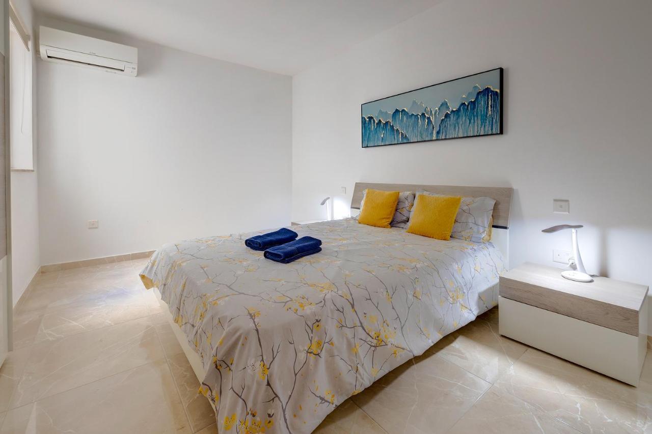 Modern 2Br Apartment In Central St Julian'S Saint Julian's Екстер'єр фото